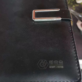 皮质笔记本刻印